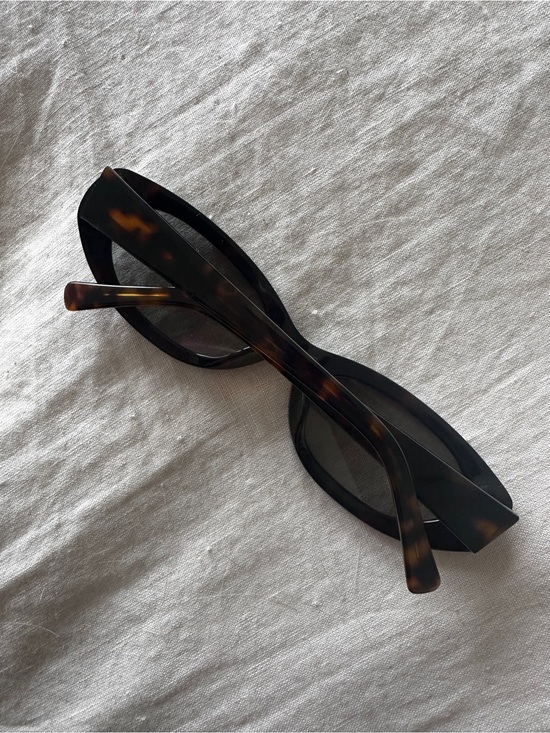 Vehla Willow Tortoiseshell Oval Cat-Eye Sunglasses - Brown main image 10